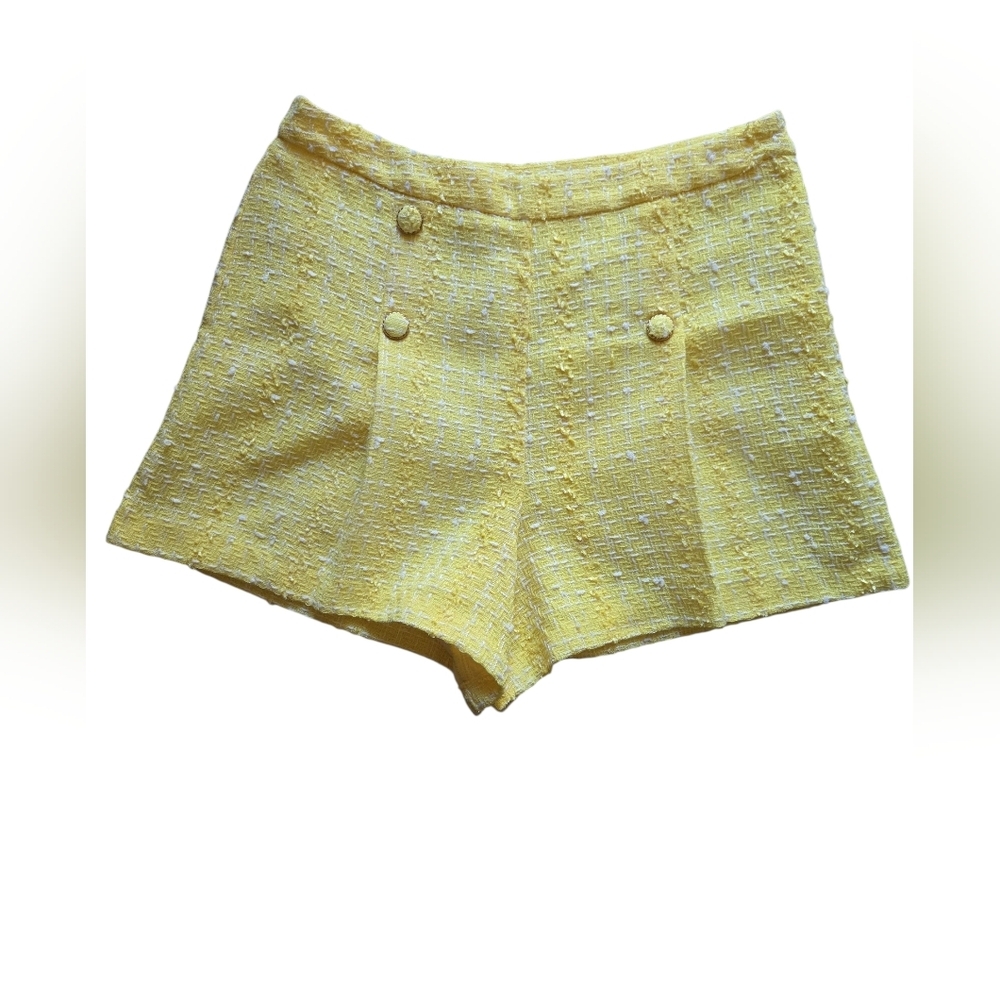 Versona‎ Yellow Tweed High-Waisted Shorts –Plus Size 14, Missing One Button